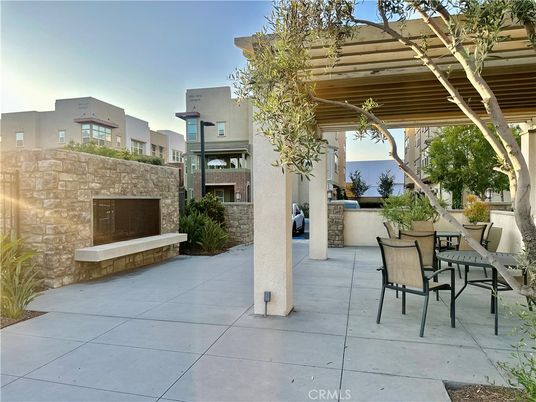 Exterior, Fireplace