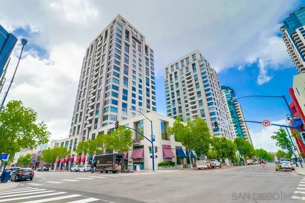 Exterior, Facade, Condo Building
