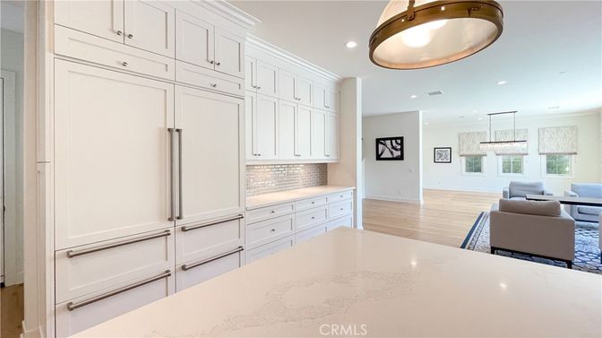 Interior, Kitchen, Living room, Pendant Lights, Recessed Lighting, Wood Texture Flooring