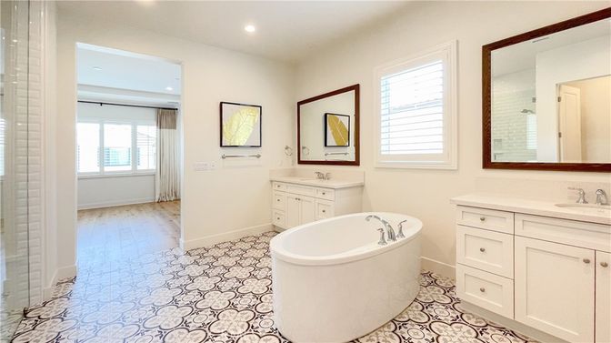 Bathroom, Dual Sink Vanities, Free Standing Baths, Interior, Recessed Lighting