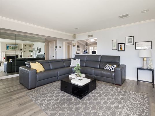 Interior, Living room, Pendant Lights, Recessed Lighting, Wood Texture Flooring