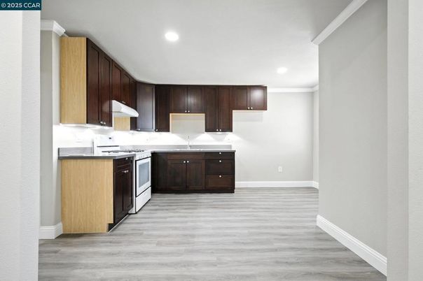 Interior, Kitchen, Recessed Lighting, Wood Texture Flooring
