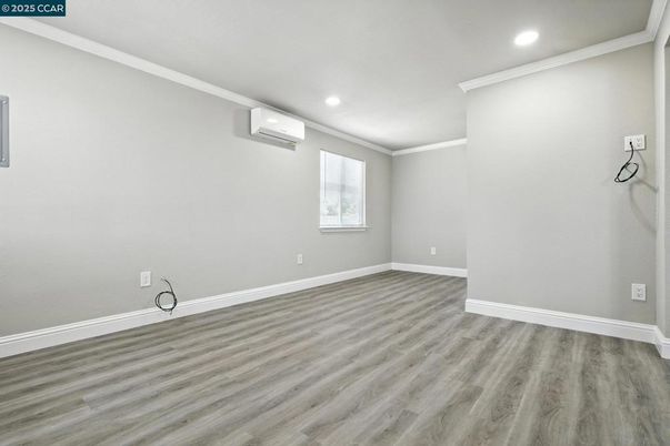 Empty room, Interior, Recessed Lighting, Wood Texture Flooring