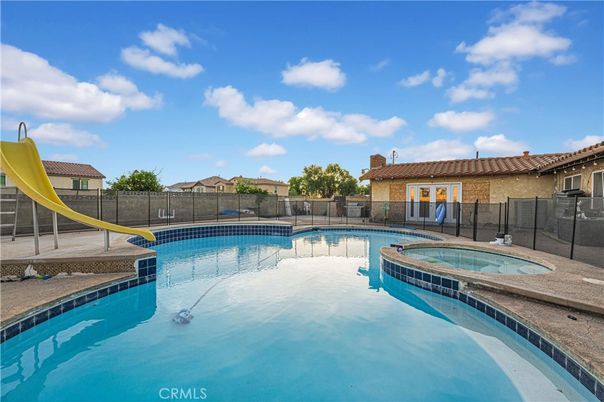 Exterior, Playground, Pool