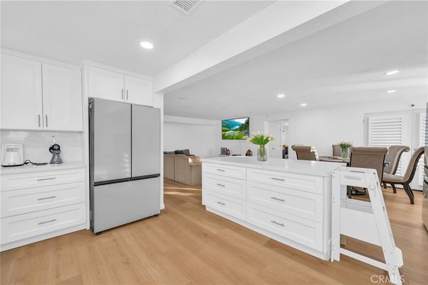 Dining room, Interior, Kitchen, Recessed Lighting, Wood Texture Flooring