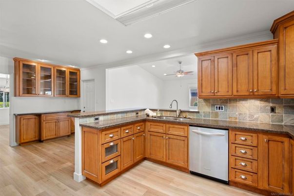 Interior, Kitchen, Recessed Lighting, Wood Texture Flooring