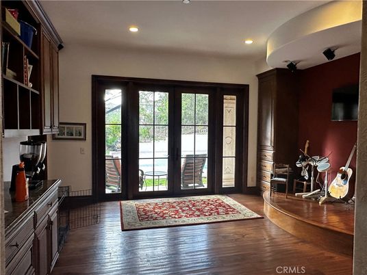 Interior, Recessed Lighting, Wood Texture Flooring