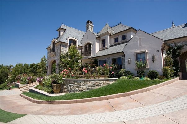 Backyard, Exterior, Facade, French Provincial