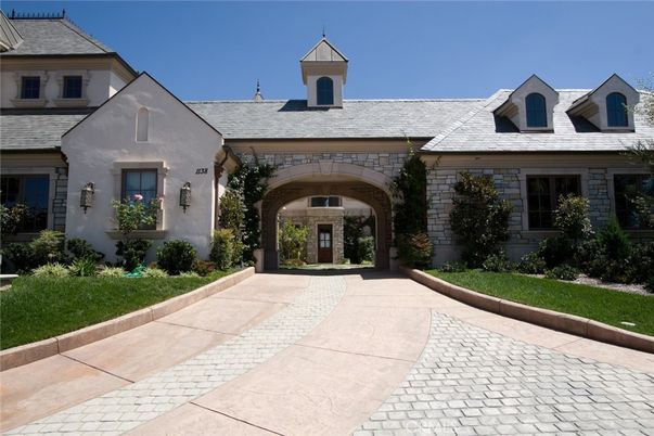 Exterior, Facade, French Provincial