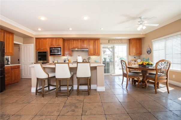 Dining room, Interior, Kitchen, Recessed Lighting