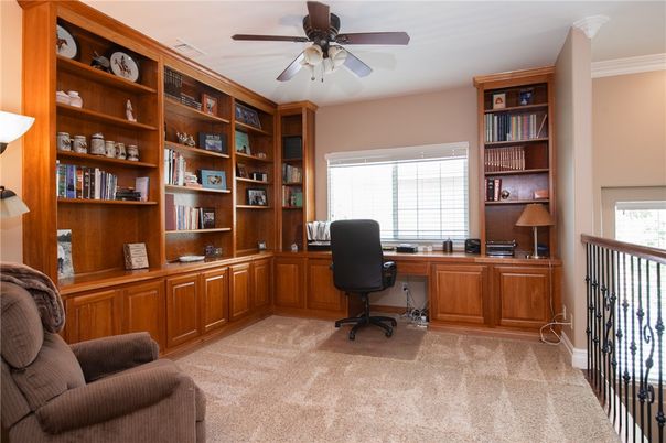 Home Office, Interior