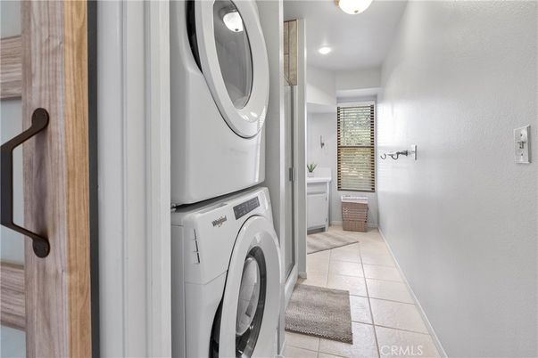 Interior, Recessed Lighting, Utility Closets, Washer