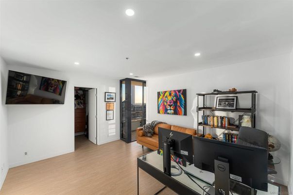 Home Office, Interior, Recessed Lighting, Wood Texture Flooring