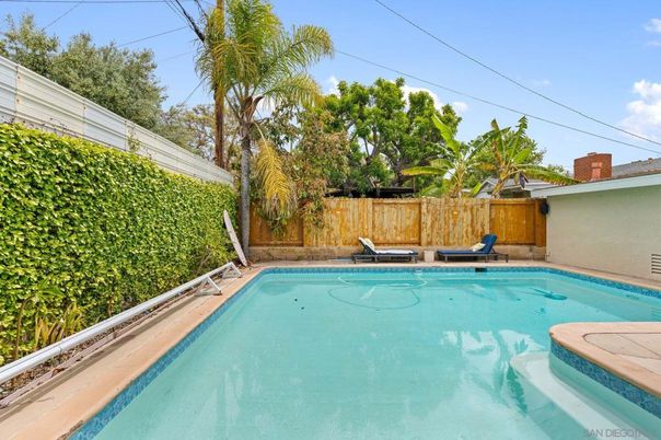 Exterior, Pool