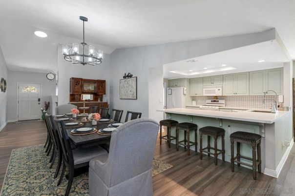 Chandelier, Dining room, Interior, Kitchen, Recessed Lighting, Wood Texture Flooring