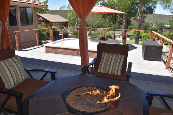 Exterior, Hot Tub