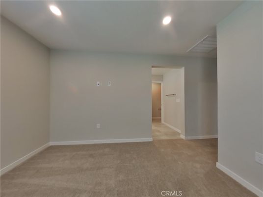 Empty room, Interior, Recessed Lighting