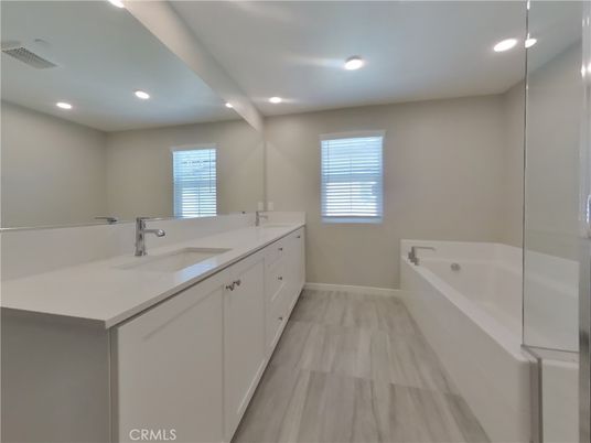 Bathroom, Dual Sink Vanities, Interior, Recessed Lighting