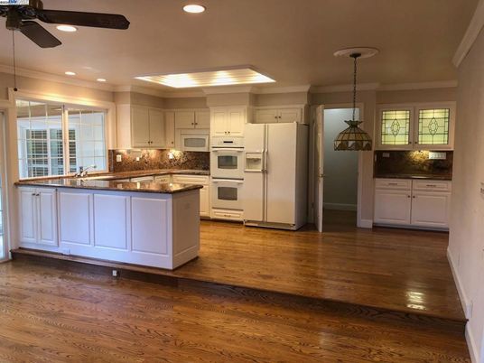 Interior, Kitchen, Pendant Lights, Recessed Lighting, Wood Texture Flooring
