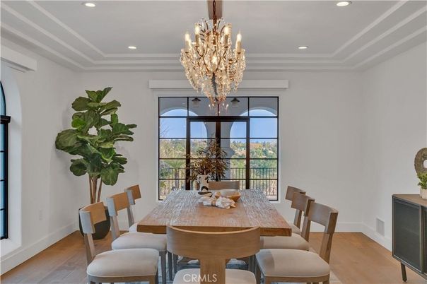 Chandelier, Dining room, Interior, Recessed Lighting, Wood Texture Flooring