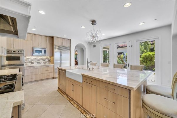 Chandelier, Interior, Kitchen, Recessed Lighting, Stainless Steel Appliances