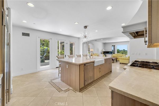 Chandelier, Dining room, Interior, Kitchen, Living room, Pendant Lights, Recessed Lighting
