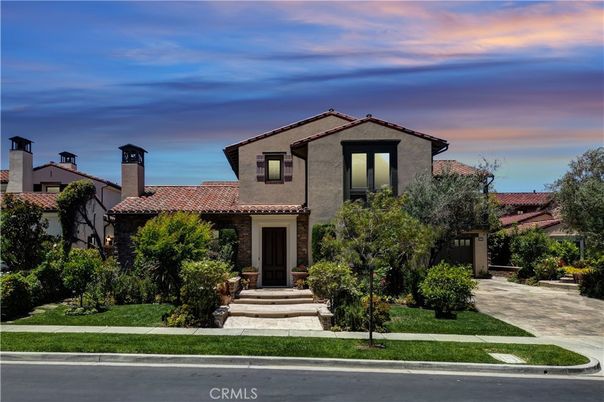 Exterior, Facade, Mediterranean