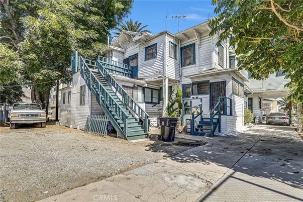 Exterior, Facade, Queen Anne Victorian