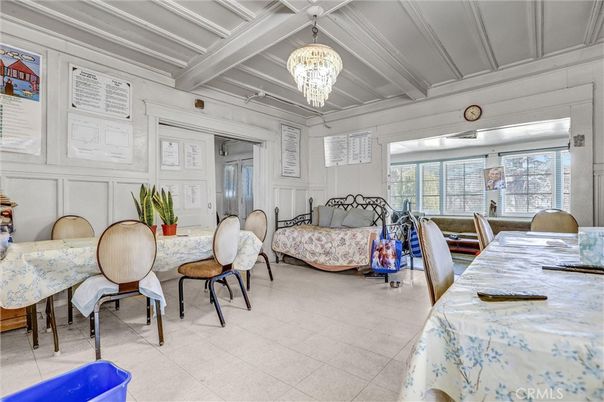 Chandelier, Dining room, Interior