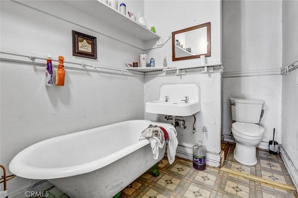 Bathroom, Free Standing Baths, Interior