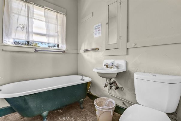 Bathroom, Free Standing Baths, Interior