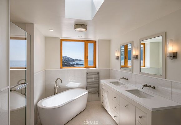 Bathroom, Dual Sink Vanities, Free Standing Baths, Interior, Recessed Lighting, Water