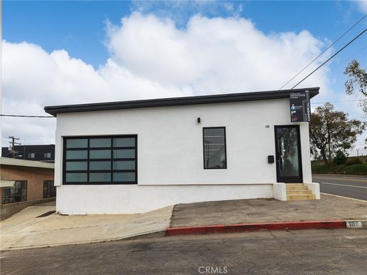Attached, Exterior, Facade, Modern