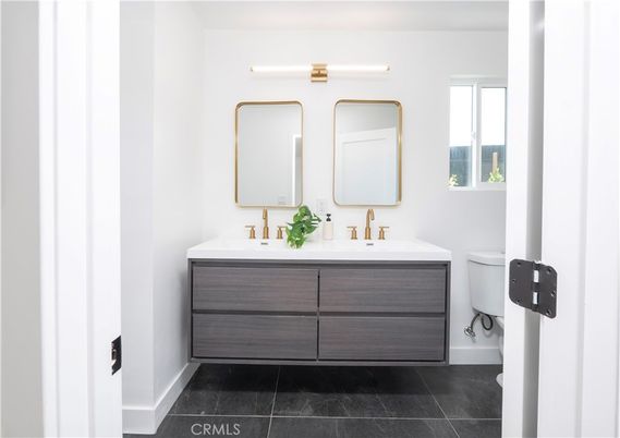 Bathroom, Dual Sink Vanities, Interior
