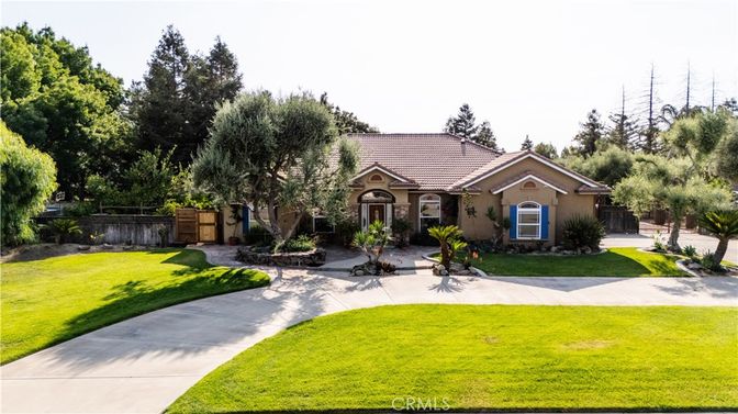Backyard, Exterior, Facade, French Provincial