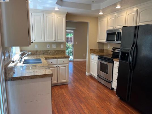 Interior, Kitchen, Recessed Lighting, Wood Texture Flooring