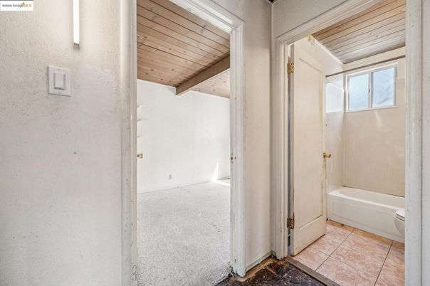 Bathroom, Empty room, Interior, Wooden Beams, Wooden Ceilings