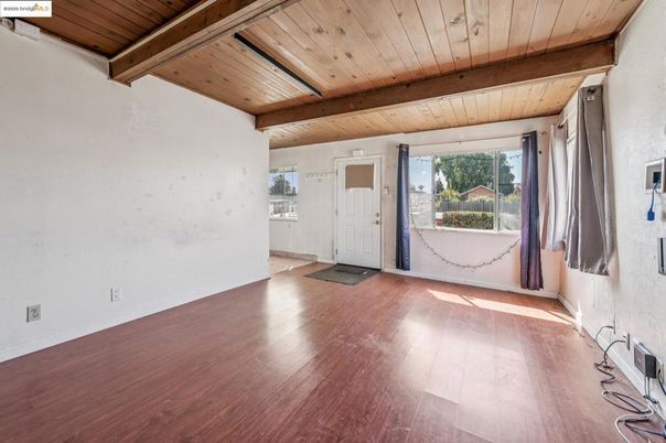 Empty room, Interior, Wooden Beams, Wooden Ceilings, Wood Texture Flooring