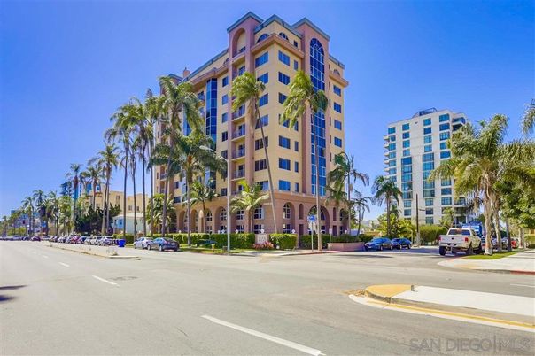 Exterior, Facade, Condo Building