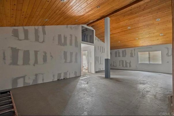 Empty room, Interior, Recessed Lighting, Wooden Ceilings
