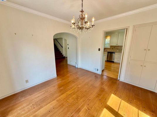 Chandelier, Empty room, Interior, Wood Texture Flooring