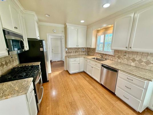 Interior, Kitchen, Recessed Lighting, Wood Texture Flooring