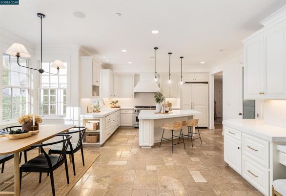 Dining room, Interior, Kitchen, Pendant Lights, Recessed Lighting, Stainless Steel Appliances