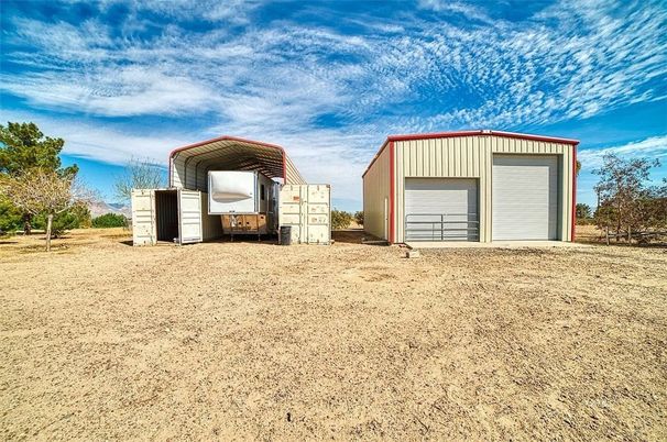 Backyard, Detached Garage, Exterior