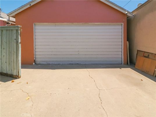 Detached Garage, Exterior