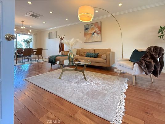 Dining room, Interior, Living room, Pendant Lights, Recessed Lighting, Wood Texture Flooring