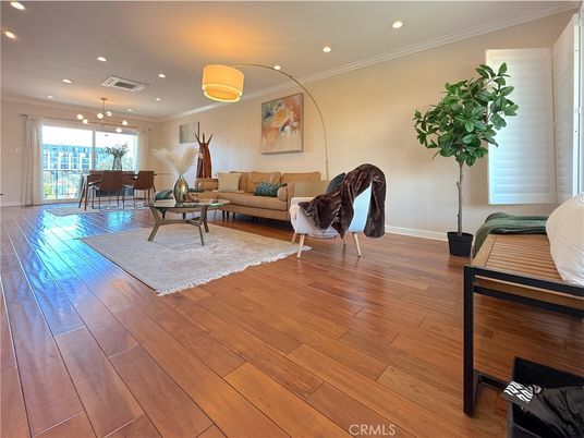Dining room, Interior, Living room, Pendant Lights, Recessed Lighting, Wood Texture Flooring
