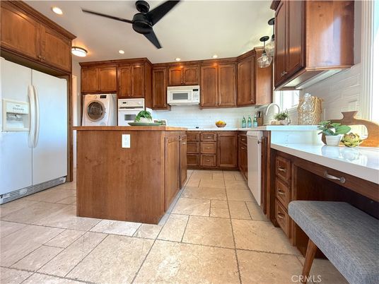 Interior, Kitchen, Recessed Lighting, Washer