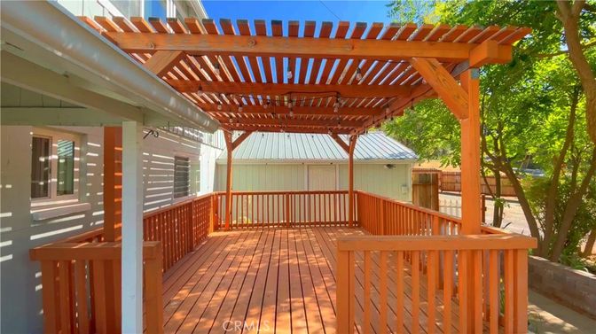 Exterior, Wood Texture Flooring