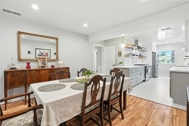 Dining room, Interior, Kitchen, Pendant Lights, Recessed Lighting, Wood Texture Flooring